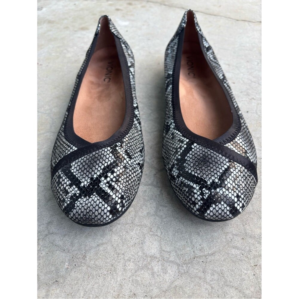 Vionic Caroll Ballet Flats Black Gray Snakeskin Leather Comfort Shoes Size 8 - Picture 3 of 7